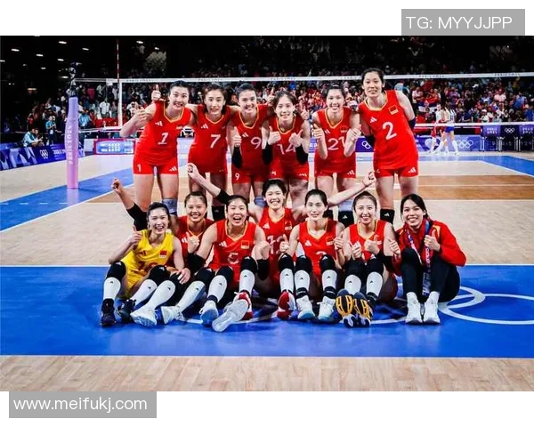 中国女排迎战塞尔维亚力争胜利展现团队精神与拼搏精神的巅峰对决